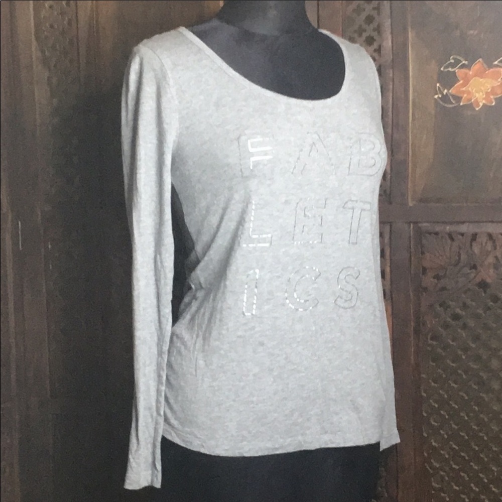 Fabletics Loge Sleeves Tee In Heather Grey